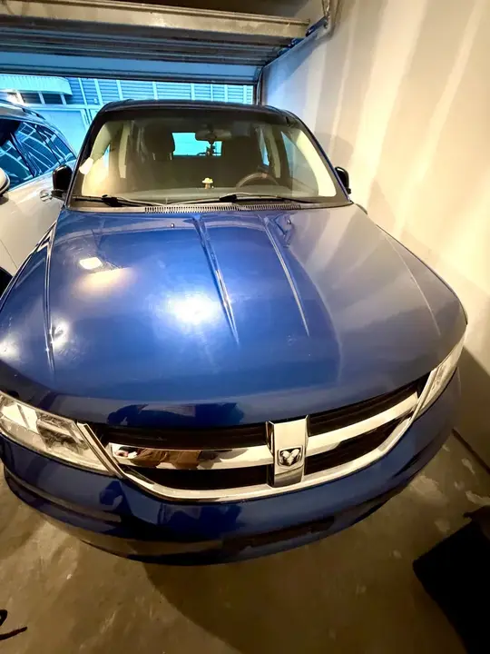 Dodge Journey 2010 photo 2