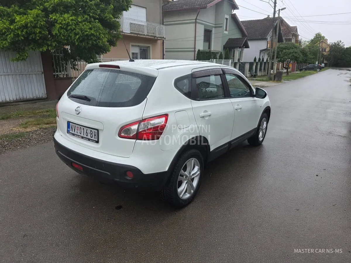 Nissan Qashqai 2011 photo 3