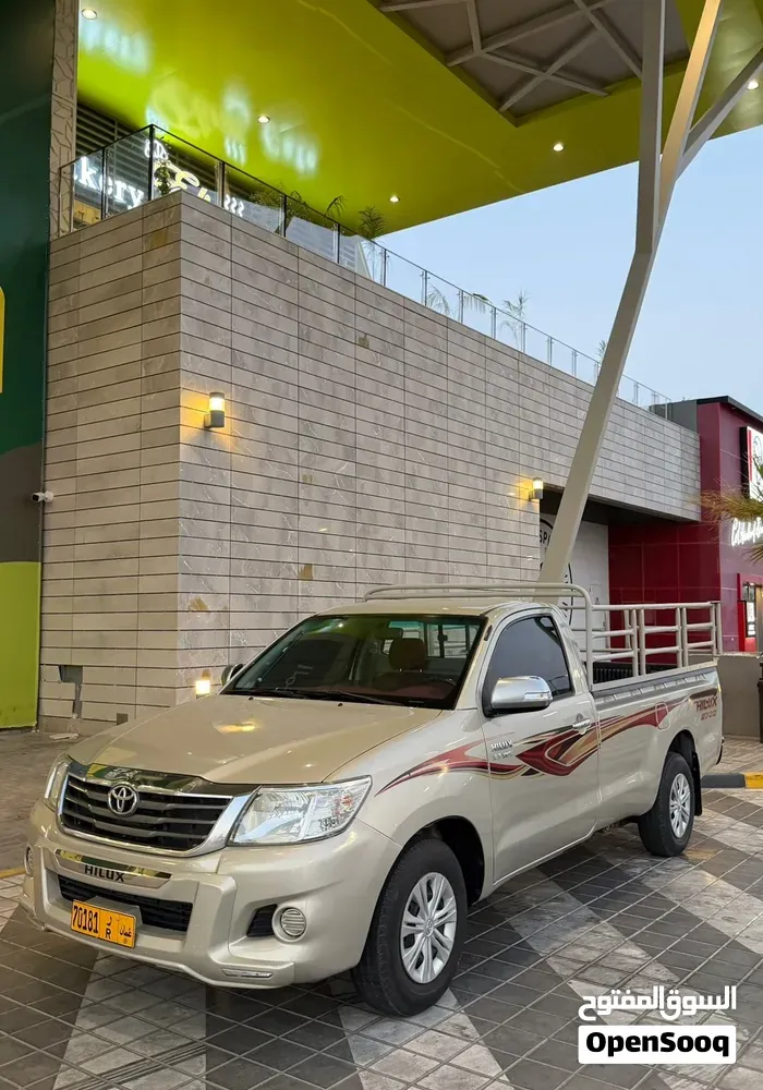 Toyota Hilux 2014 photo 4