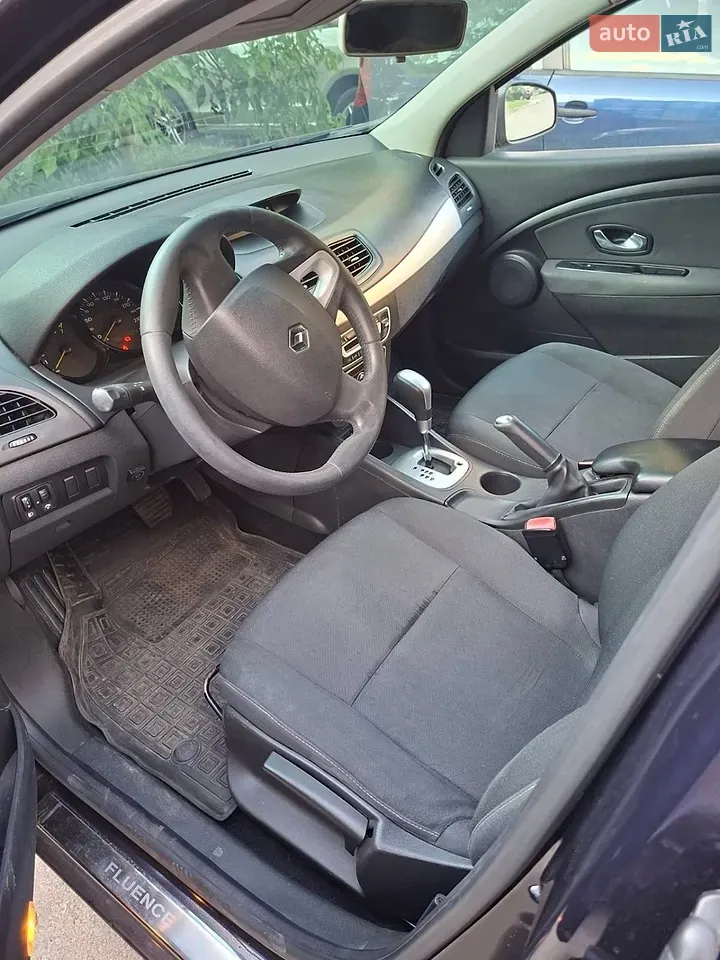 Renault Fluence 2010 photo 5