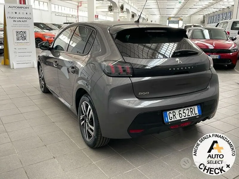 Peugeot 208 2023 photo 4
