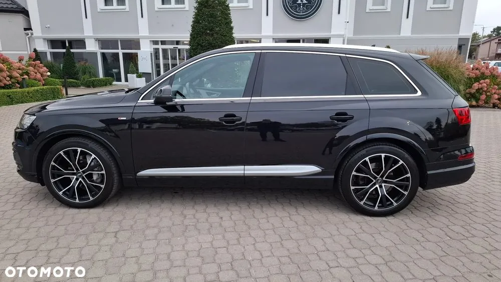 Audi Q7 2019 photo 2