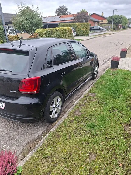 Volkswagen Polo 2010 photo 4