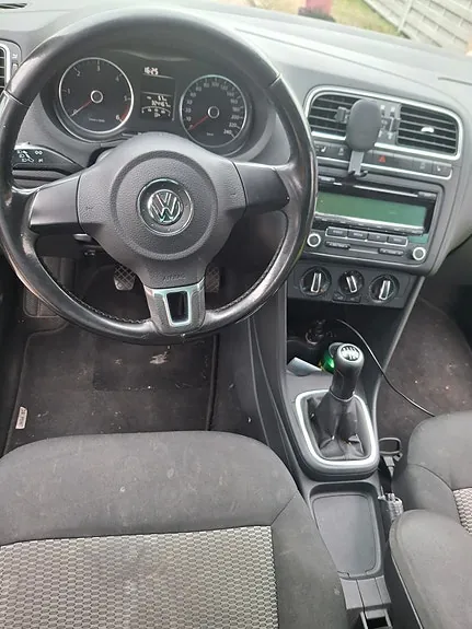 Volkswagen Polo 2010 photo 5