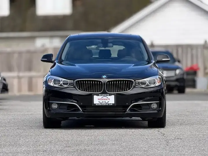 BMW 3 Series 2016 photo 2