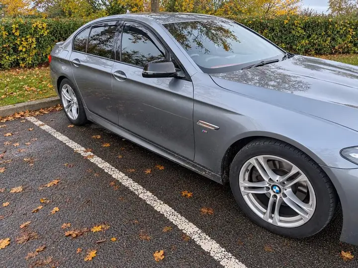 BMW 5 Series 2016 photo 2