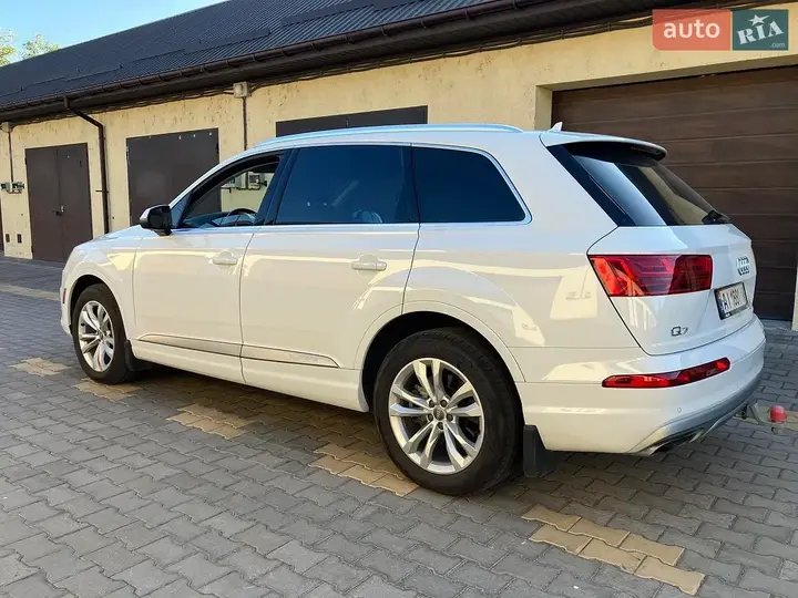 Audi Q7 2018 photo 2