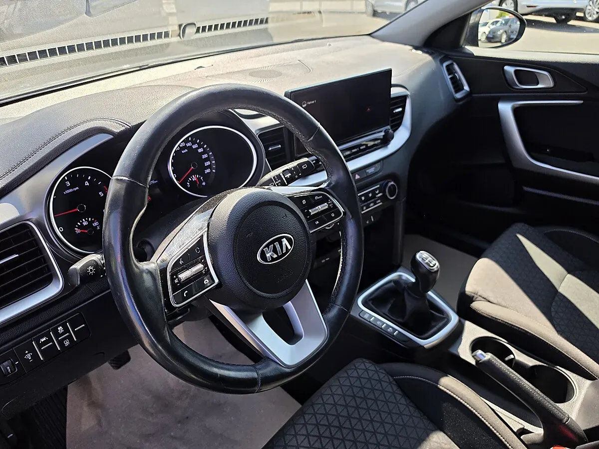 Kia Ceed 2022 photo 3