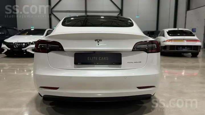 Tesla Model 3 2021 photo 4