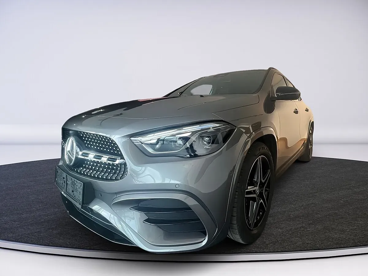 Mercedes-Benz Gla Class 2025 photo 2