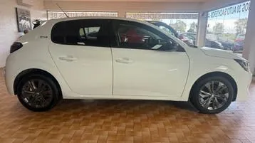 Peugeot 208 2022 photo 3