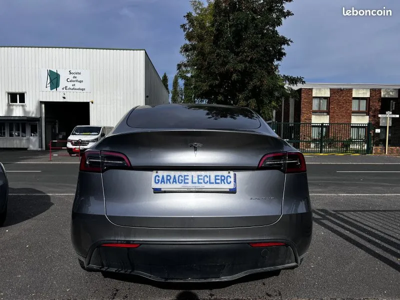 Tesla Model Y 2023 photo 5