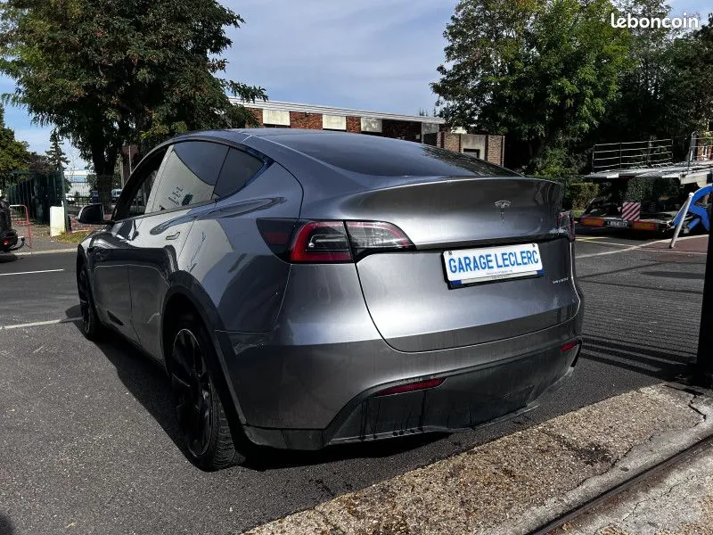 Tesla Model Y 2023 photo 4