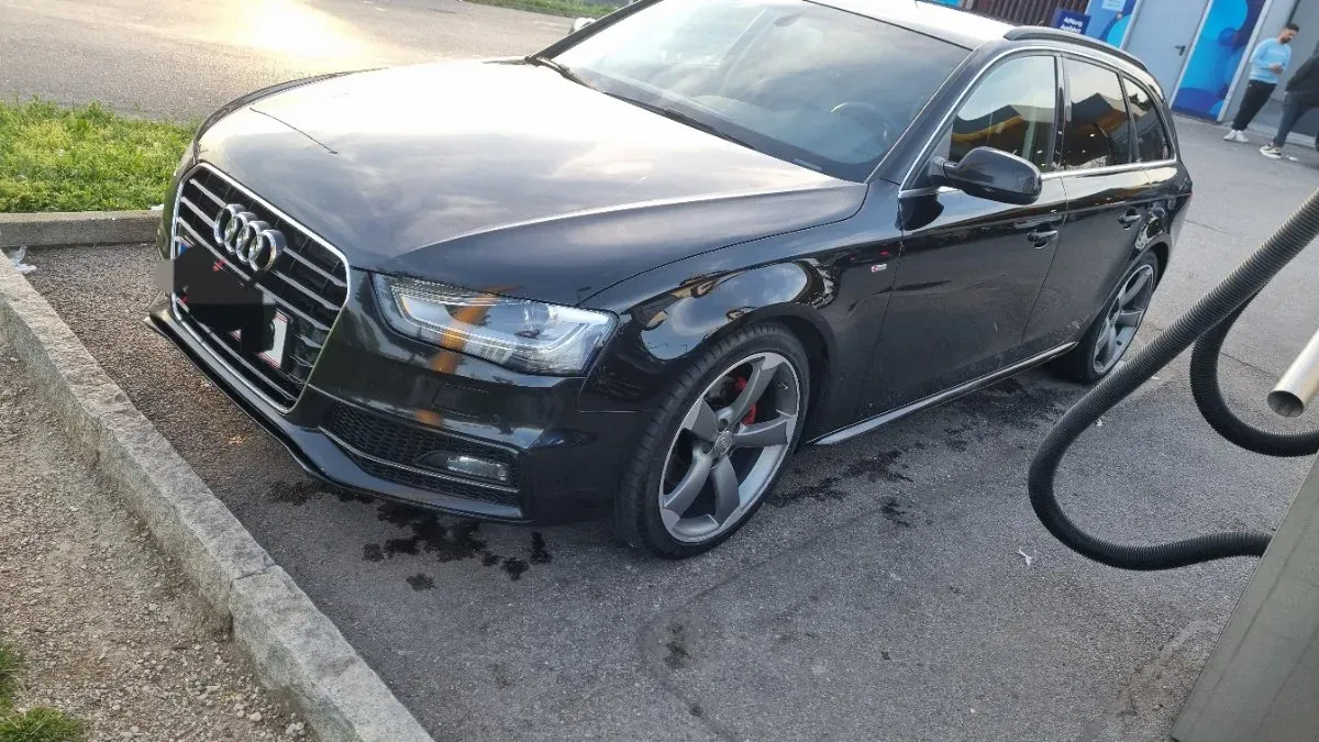 Audi A4 2015 photo 2