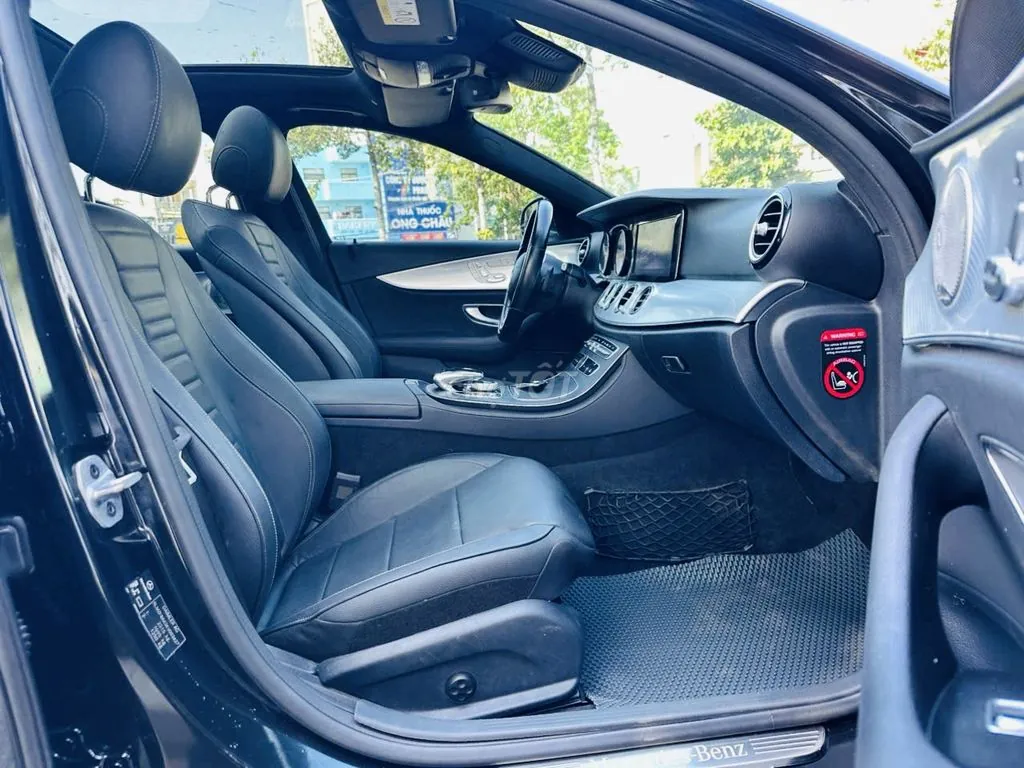 Mercedes-Benz E-Class 2020 photo 2