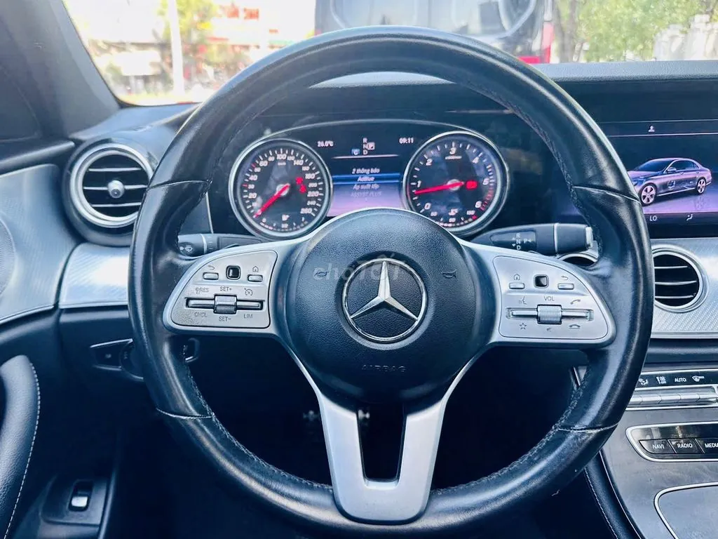 Mercedes-Benz E-Class 2020 photo 3
