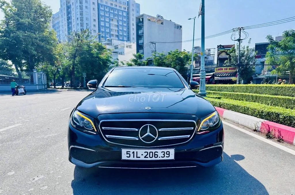 Mercedes-Benz E-Class 2020 photo 5