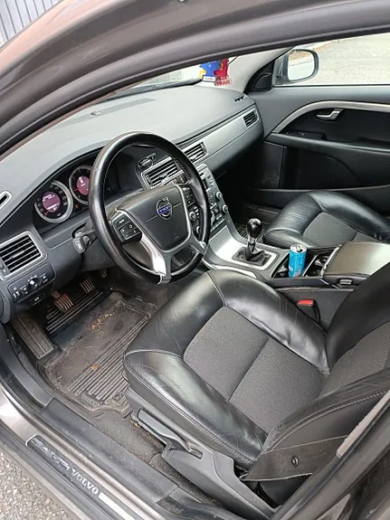Volvo V70 2011 photo 4