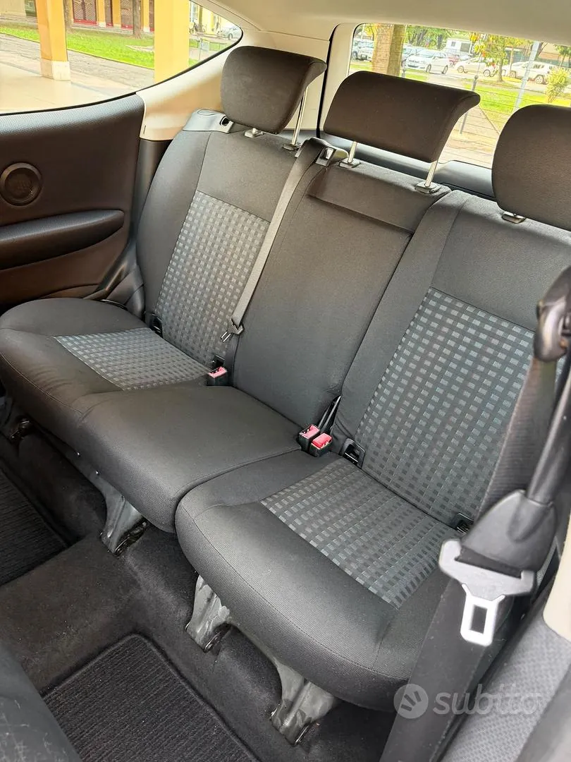 Mercedes-Benz A-Class 2010 photo 5