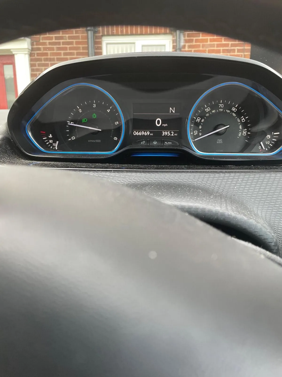 Peugeot 2008 2015 photo 3