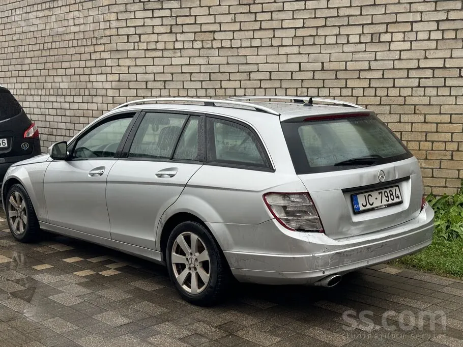 Mercedes-Benz C220 2008 photo 3