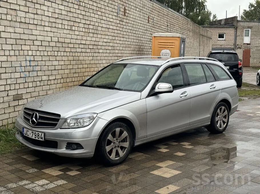 Mercedes-Benz C220