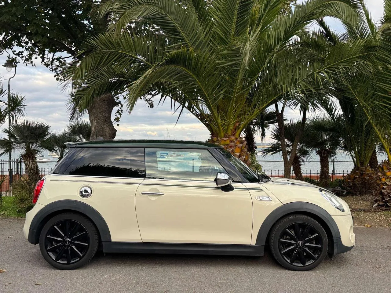 Mini Cooper S 2016 photo 2
