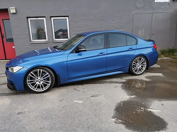 BMW 320I 2013 photo 2