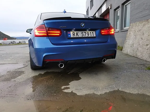 BMW 320I 2013 photo 3