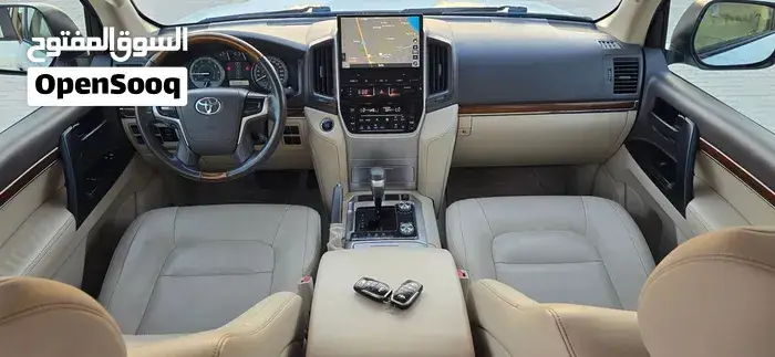 Toyota Land Cruiser 2018 photo 2