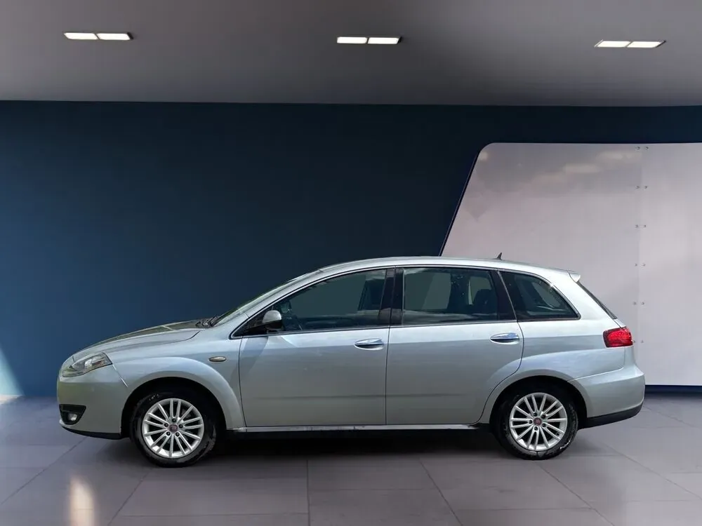 Fiat Croma 2009 photo 2