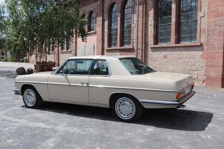 Mercedes-Benz 250 Ce