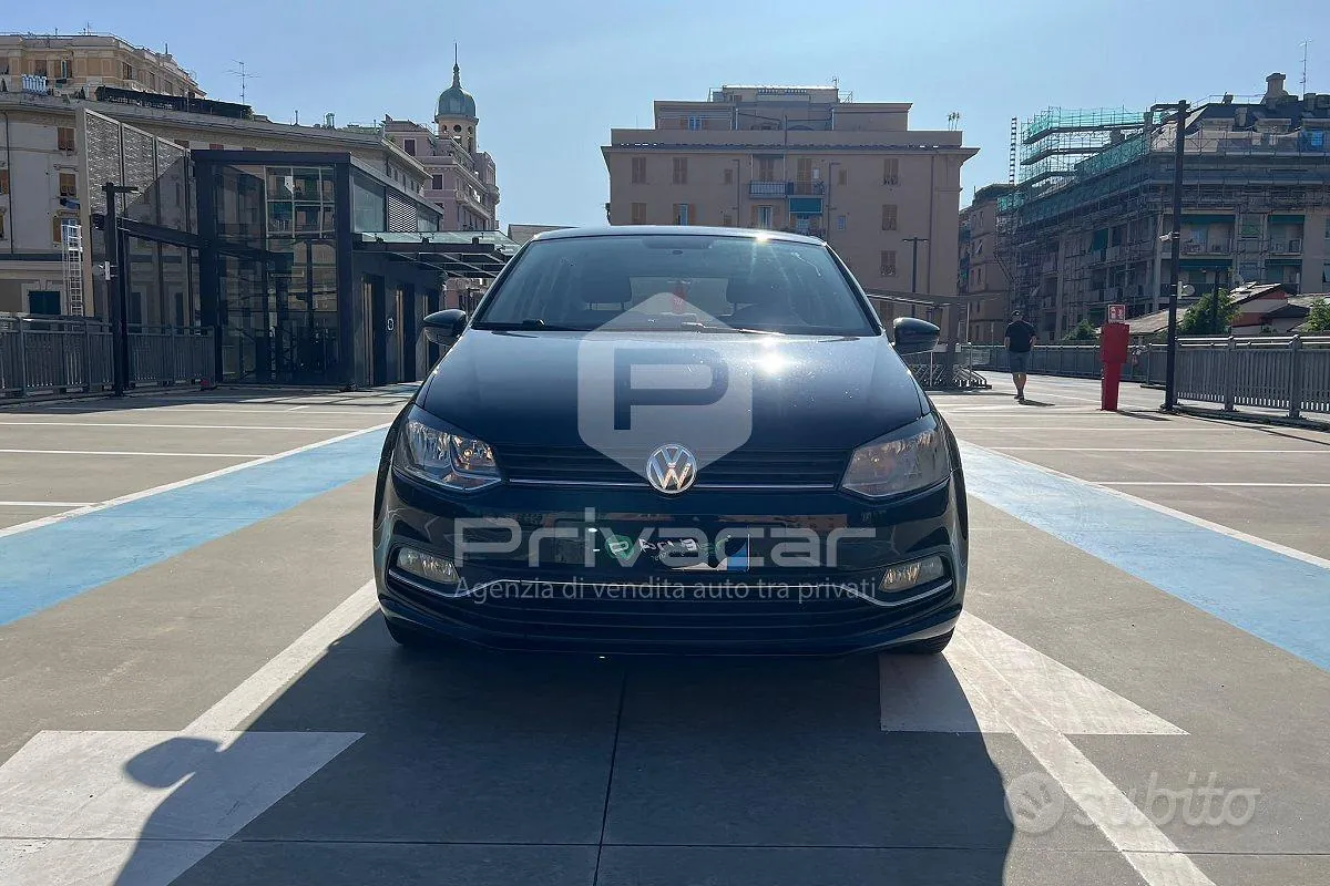Volkswagen Polo 2015 photo 2