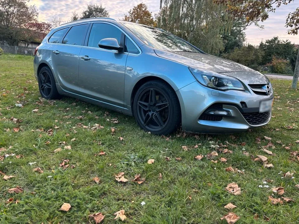 Opel Astra J