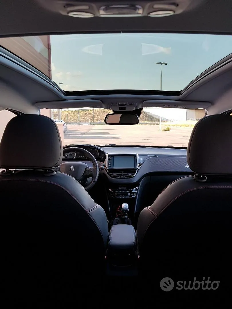 Peugeot 2008 2017 photo 4