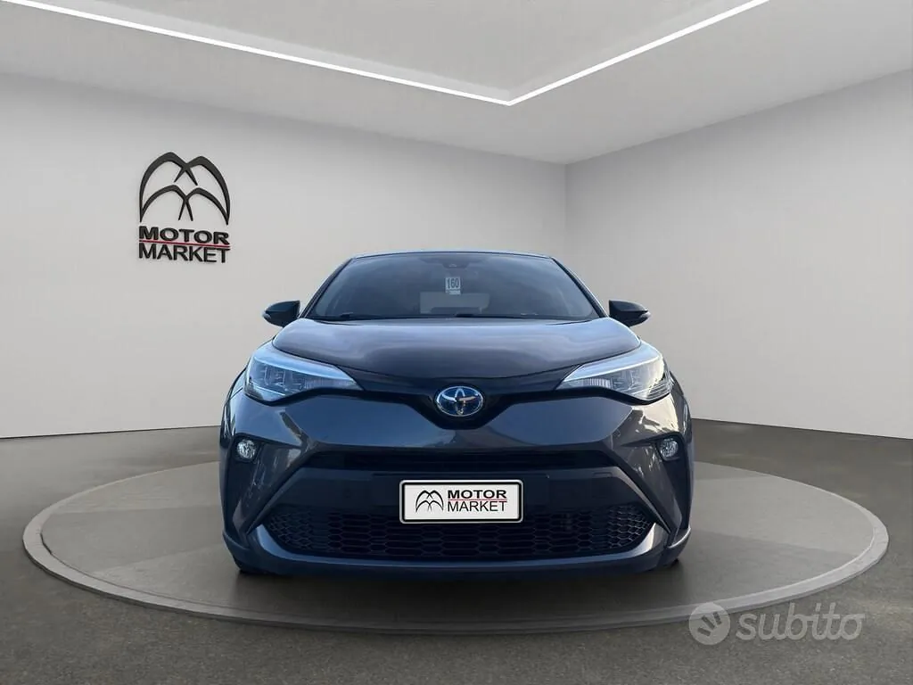 Toyota C-Hr 2020 photo 2