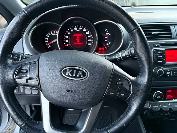 Kia Rio 2013 photo 5