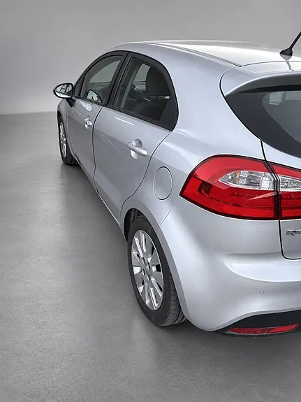 Kia Rio 2013 photo 3