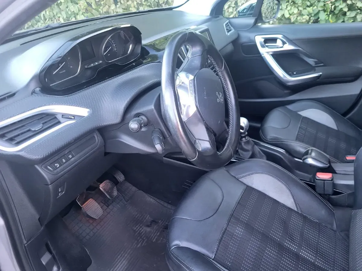 Peugeot 2008 2016 photo 3