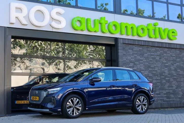 Audi Q4 E-Tron 2023 photo 3