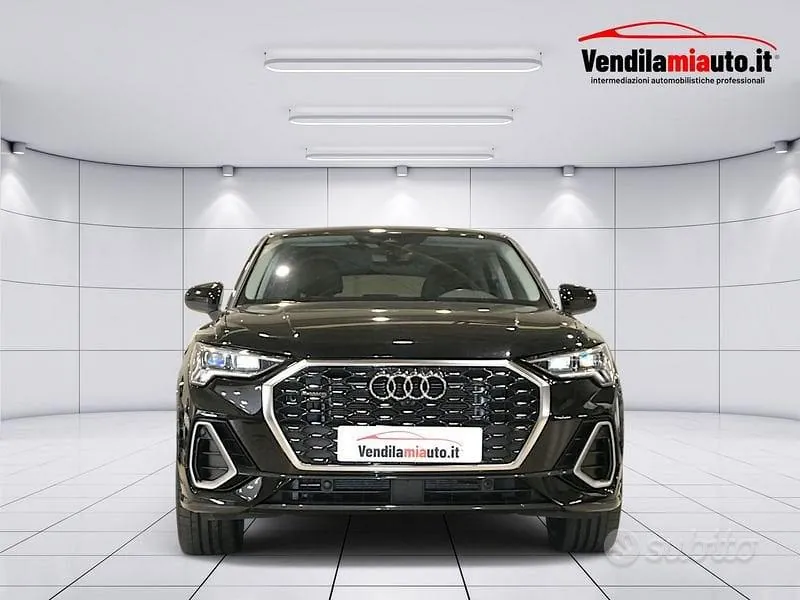 Audi Q3 2022 photo 2