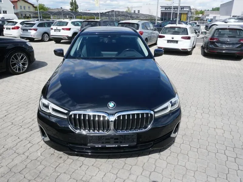 BMW 5 Series 2021 photo 2