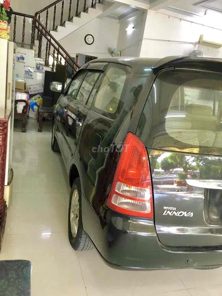 Toyota Innova 2006 photo 3