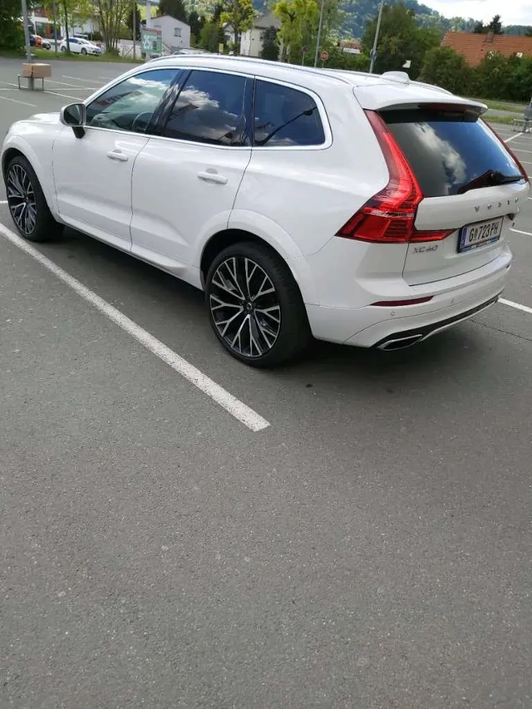 Volvo Xc60 2019 photo 2