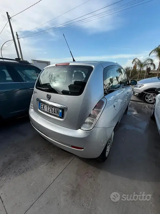 Lancia Ypsilon 2011 photo 4