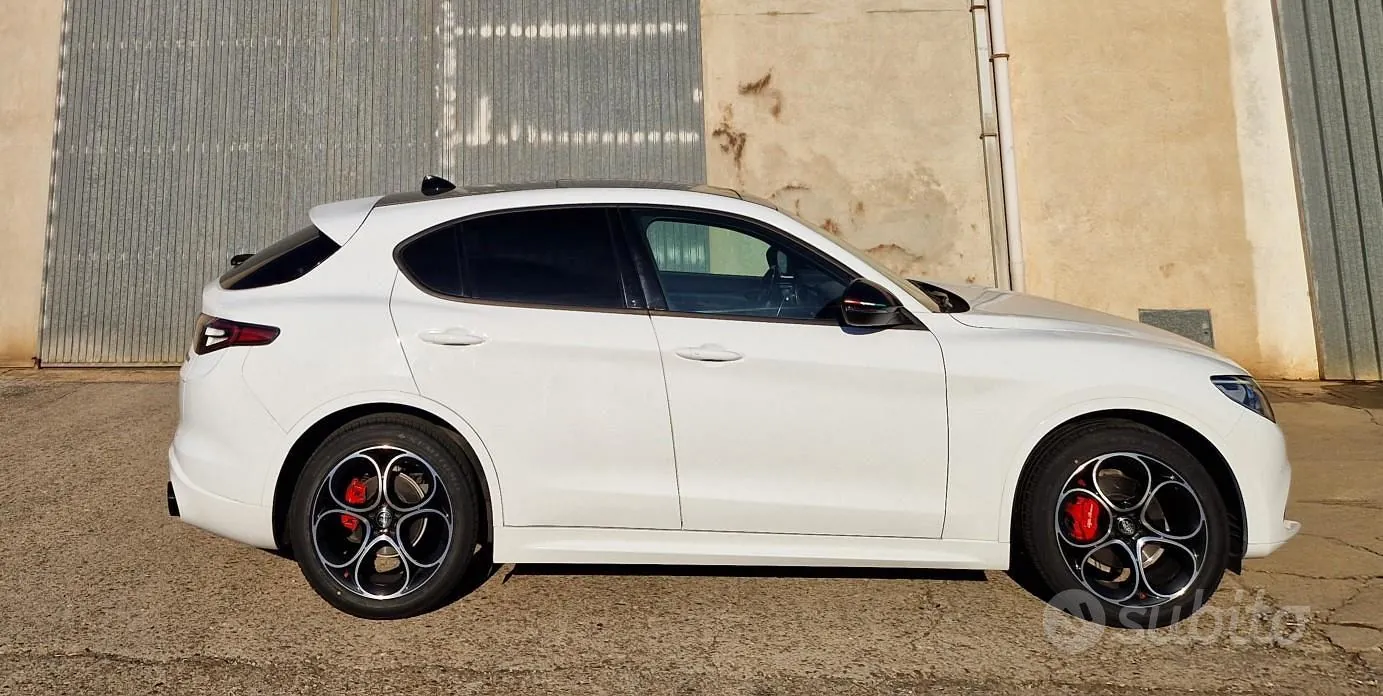 Alfa Romeo Stelvio 2022 photo 2