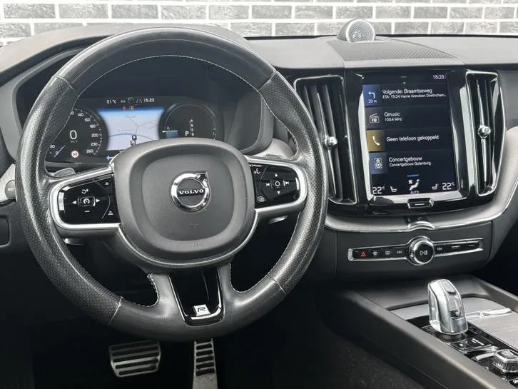 Volvo Xc60 2019 photo 2