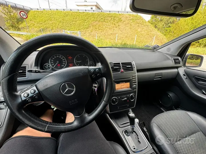 Mercedes-Benz A-Class 2008 photo 4