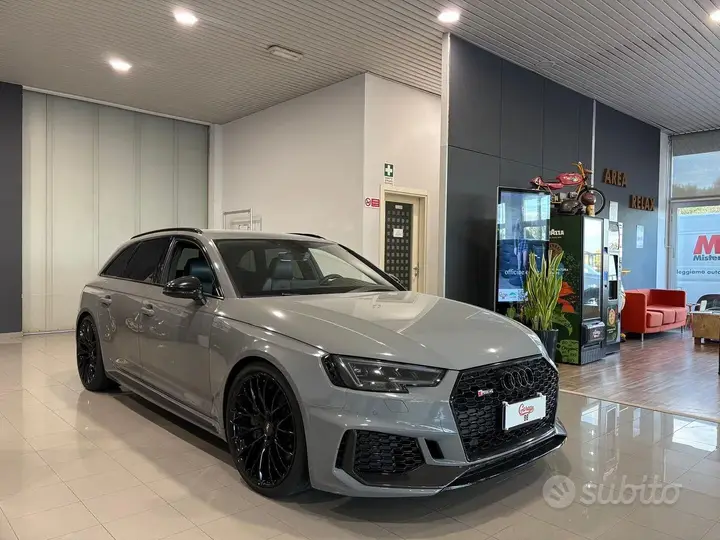 Audi A4 Avant 2018 photo 2
