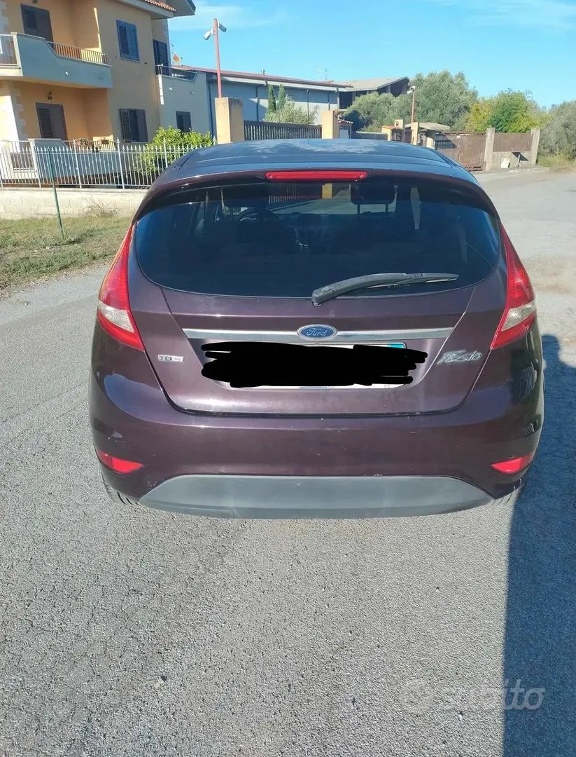 Ford Fiesta 2010 photo 3